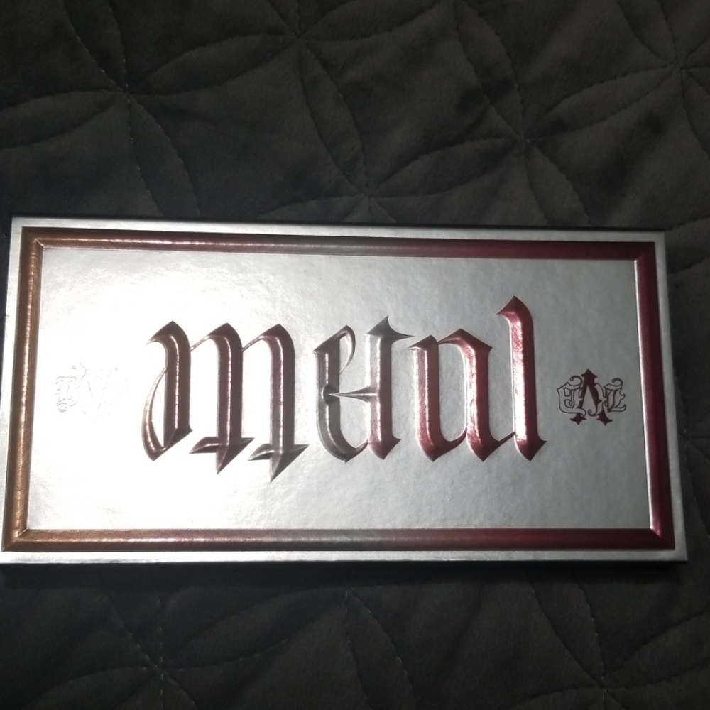 Kat Von D Metal Mini Palette